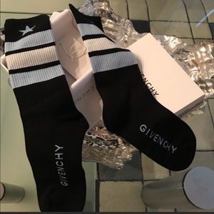 GIVENCHY